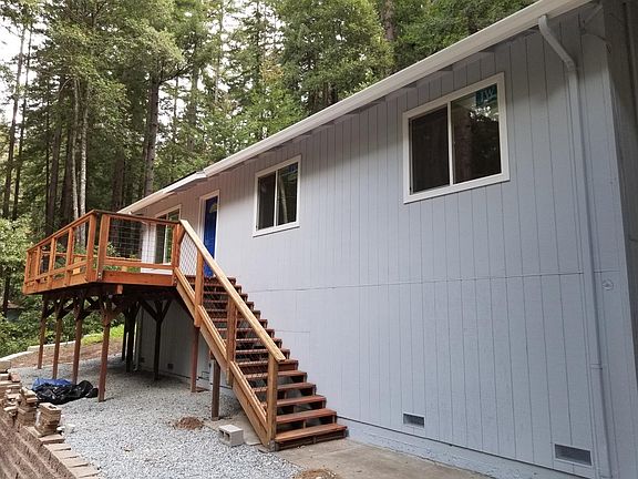 2nd image of 1570 Robin Hood Ln