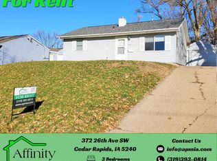 372 26th Ave SW, Cedar Rapids, IA 52404