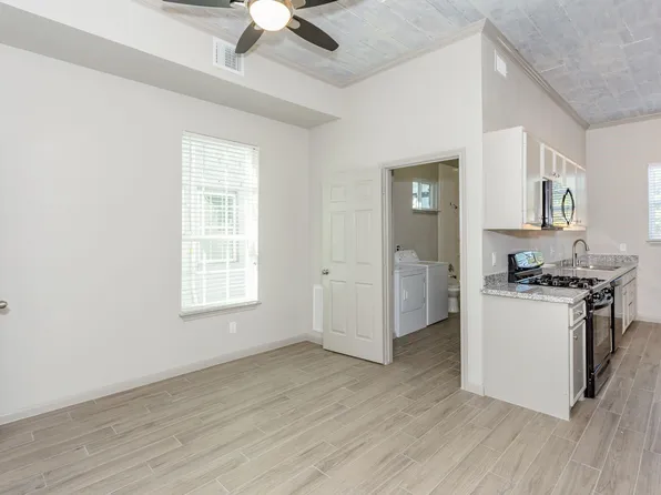 215 N Milby St APT 1, Houston, TX 77003