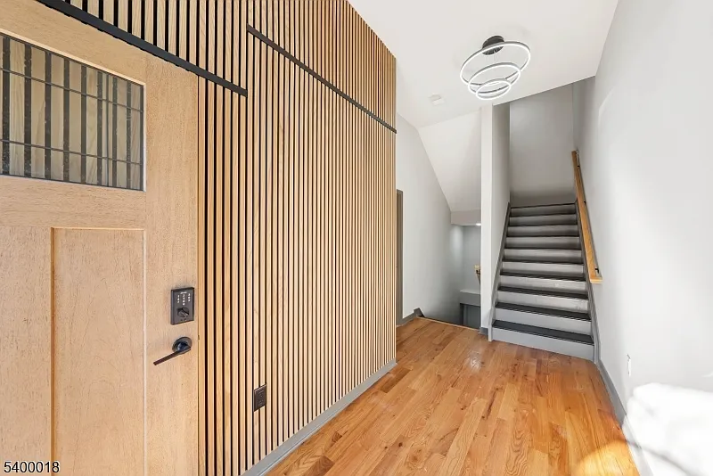 108 Fleming Ave #4 photo 1