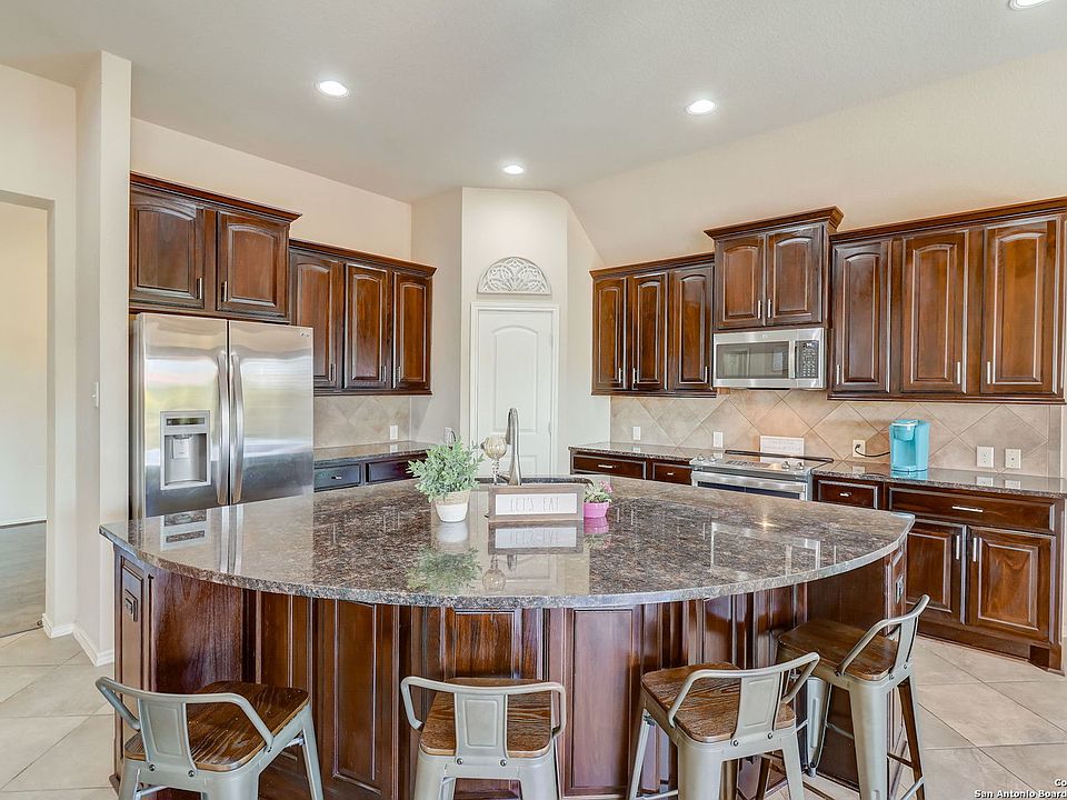 1st image of 3068 SADDLEHORN DR