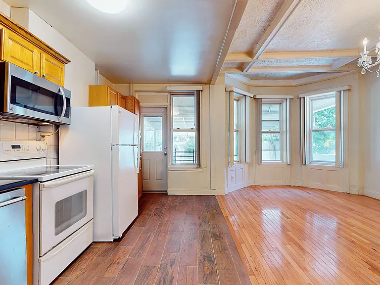 479 Irving Ave #1 — Photo 6