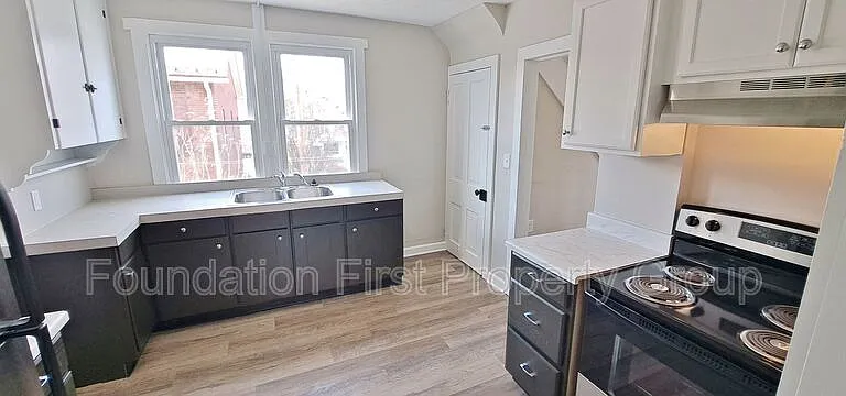 20 W Jackson St — Photo 14