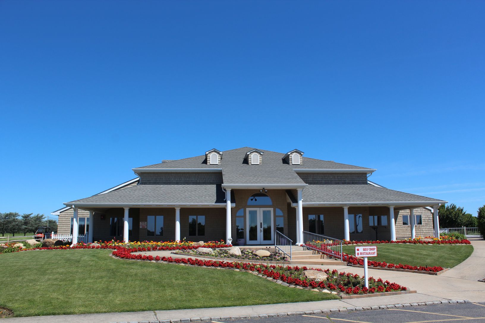 The Links Clubhouse