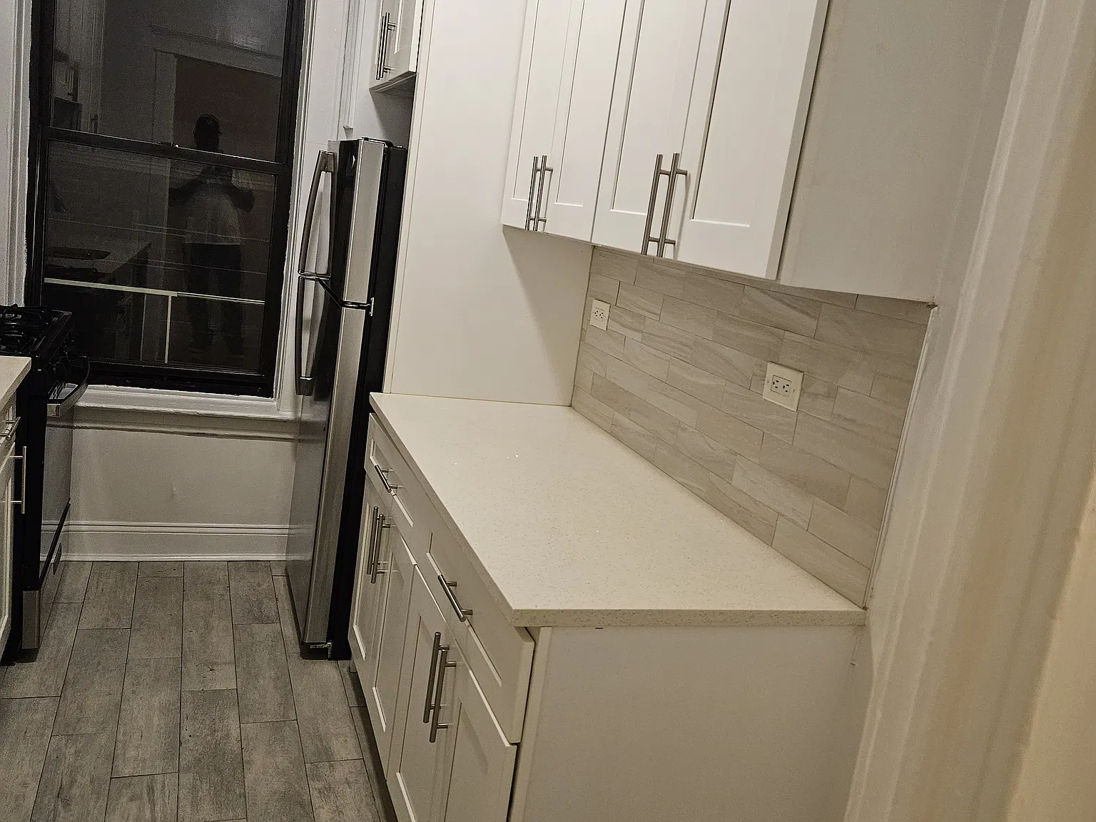 1371 Virginia Ave — Photo 4