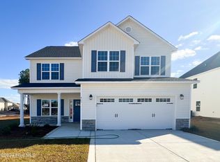 465 Pebble Shore Dr, Sneads Ferry, NC 28460