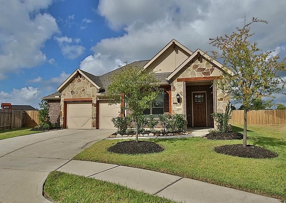 1st image of 17823 Logans Pine Dr
