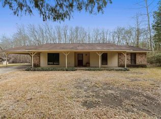 4304 Wildwood Rd, Moss Point, MS 39562