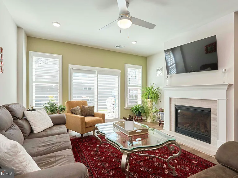 15563 Blue Lotus Ln — Photo 10