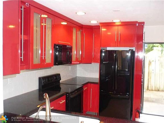 5th image of 353 City View Dr #353