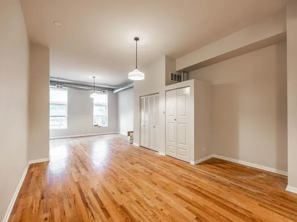 1538 N Milwaukee Ave APT 3F, Chicago, IL 60622