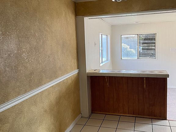 5th image of 1465 Westbrook Ave