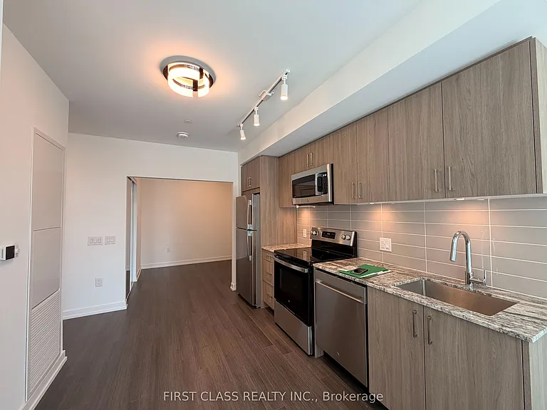 4010 Eglinton Ave W #825 — Photo 7