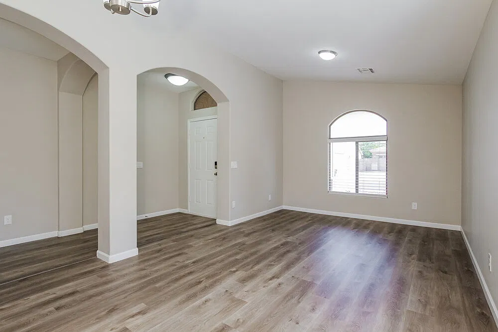 3 bed, 2.0 bath, 1636 sqft, $1,990 — Photo 4