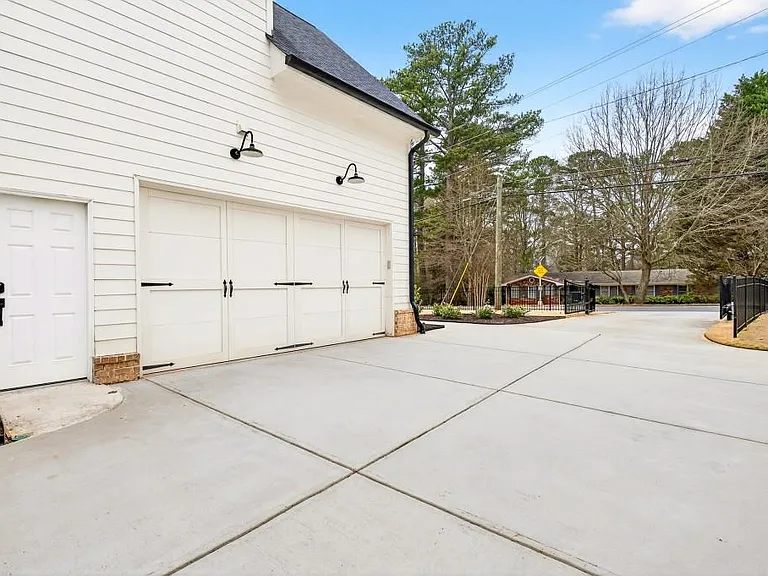 3937 N Cooper Lake Rd SE — Photo 47