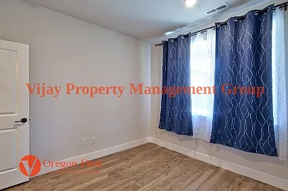 6810 NE 16th Ave — Photo 5