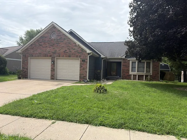 1381 Secretariat Ln, Indianapolis, IN 46217