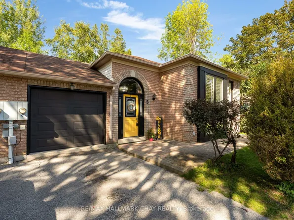5 Harbour Cres, Wasaga Beach, ON L9Z 1G4