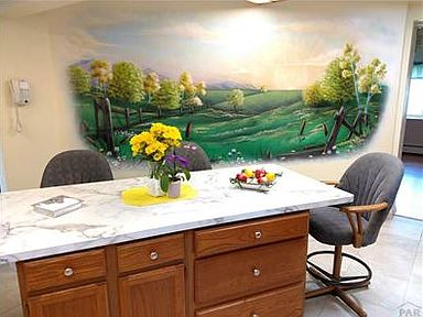 Beautiful Mural and Kitchen Island