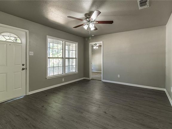 5th image of 1120 Brown Trl