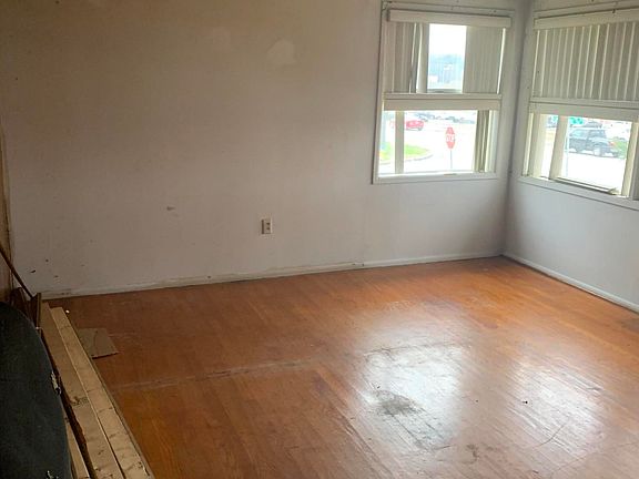 3rd image of 5100 Central Avenue Pike