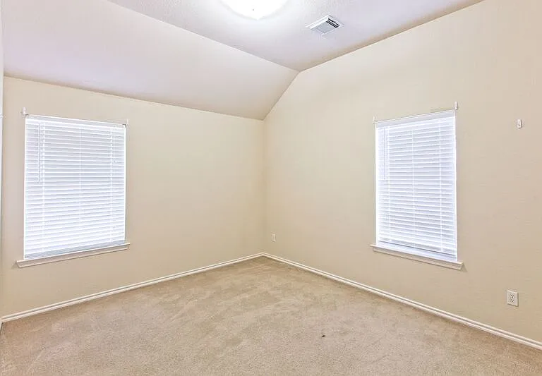 4009 Hidden Meadow Ct — Photo 37