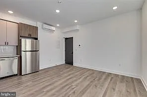 715 W Cumberland St #1 — Photo 2