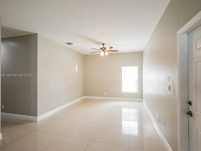 2835 NW 14th St — Photo 6