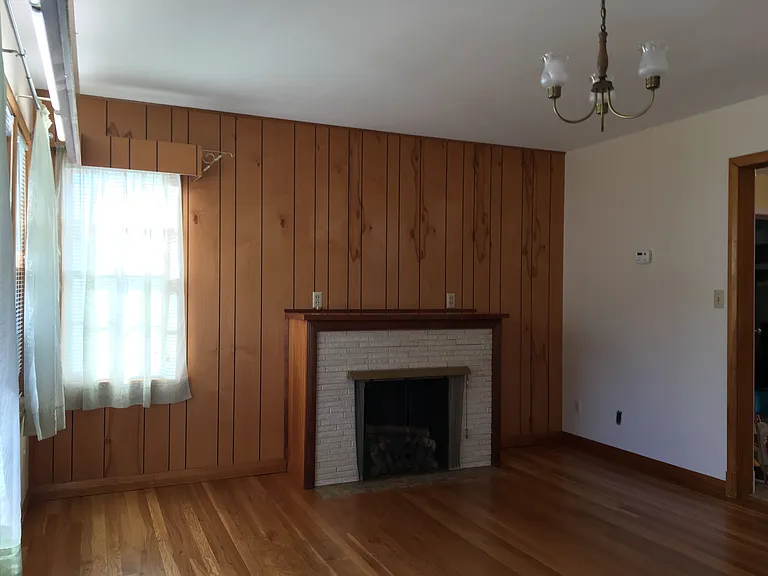 534 SE 10th St — Photo 2
