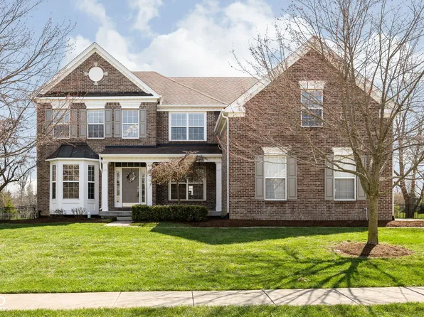 14095 Farmstead Dr, Fishers, IN 46040