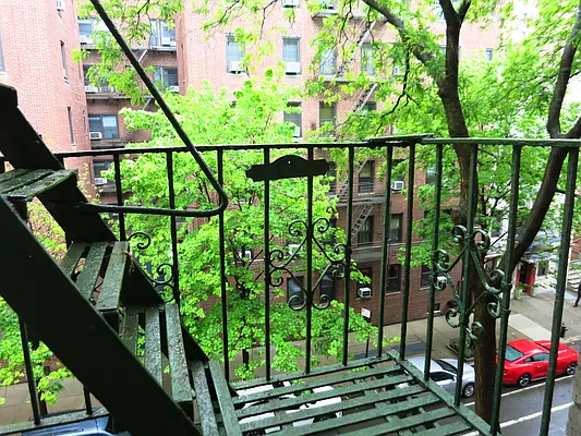 Rented by City & Suburban | media 41