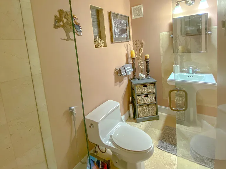402 Coconut Dr — Photo 15