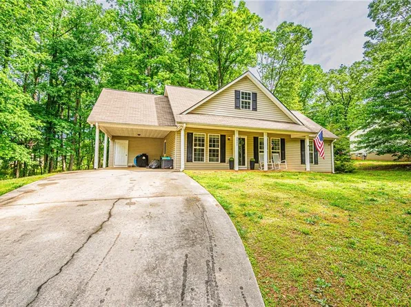 2451 Black Rd, Cleveland, GA 30528