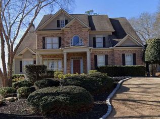 905 Misty Wood Ln, Suwanee, GA 30024