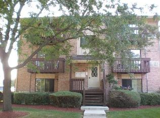 270 12th St #2A, Wheeling, IL 60090