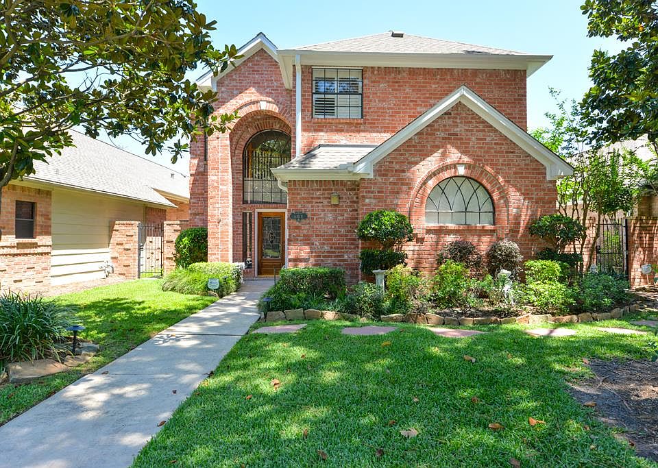 1st image of 6818 Queensclub Dr