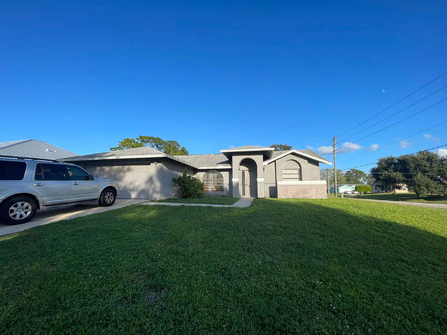 3 bed, 2.0 bath, 1425 sqft, $1,650 — Photo 3
