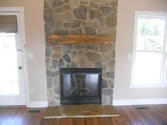 stone gas fireplace 