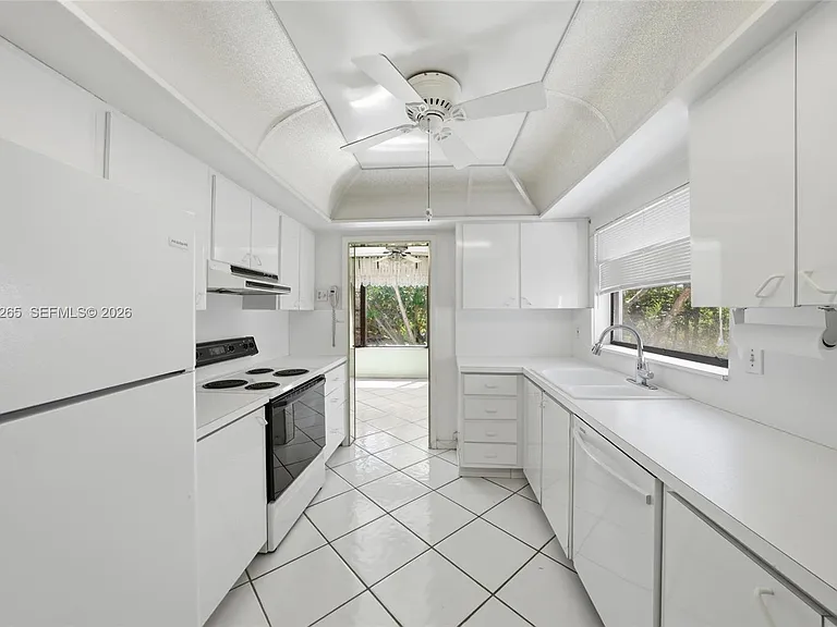6010 S Falls Circle Dr #323 — Photo 7