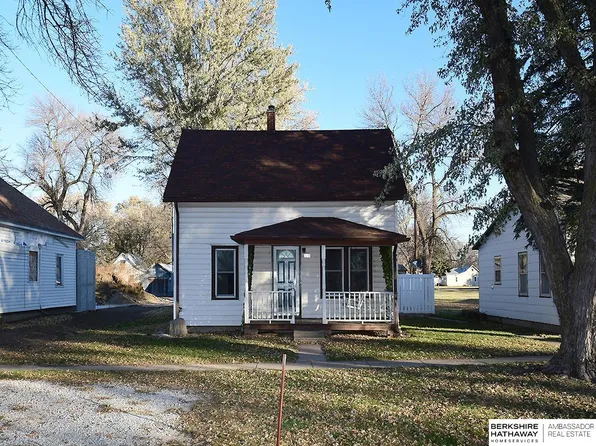 228 W Maple St, Dwight, NE 68635