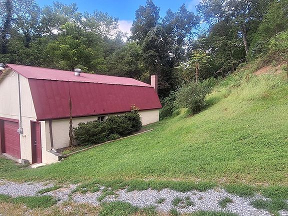 4th image of 1141 Piney Flats Rd