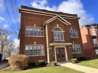 280 Douglas Ave APT 4, Elgin, IL 60120