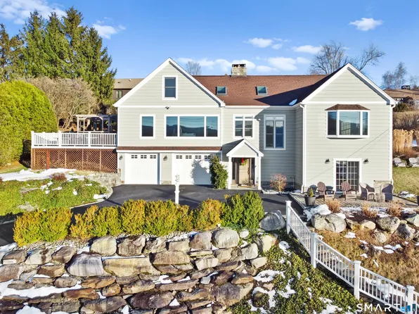 17 Meadow Lane, New Milford, CT 06776