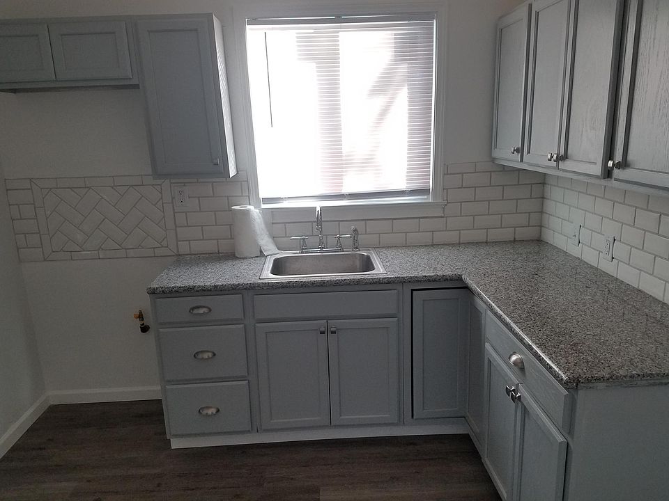 2nd image of 731 Eye St