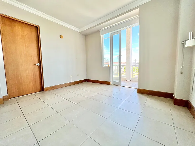 310 Avenida De Diego — Photo 35