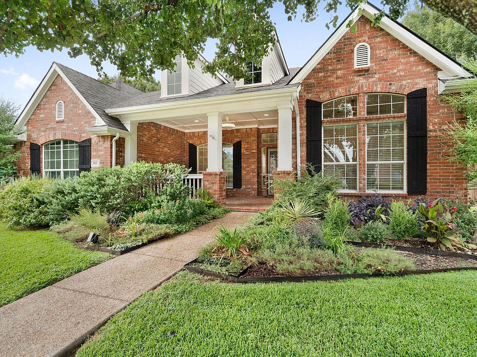 1st image of 801 High Willow Dr