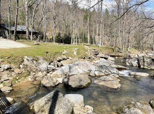 4580 Chimney Rock Rd, Hendersonville, NC 28792