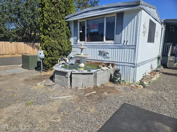 380 W Gregory Rd, Central Point, OR 97502