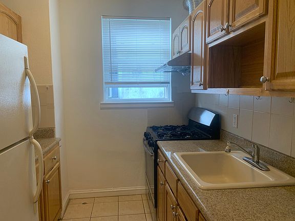 4th image of 5453 69th Ln Floor 2