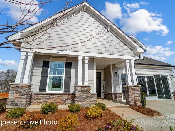1432 Ardmore Dr, Sherrills Ford, NC 28673